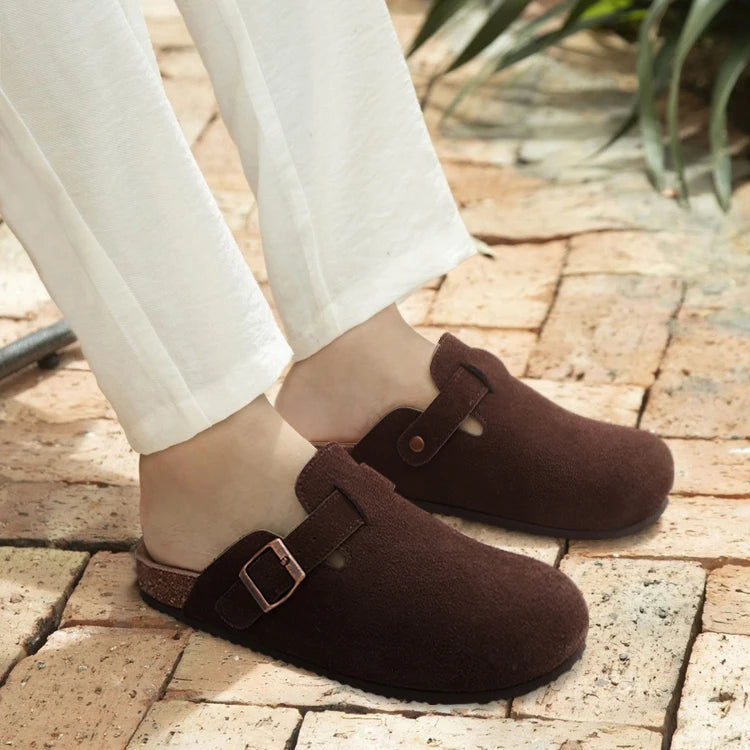 Comwarm Cork Footbed Clogs, Leather Mules with Arch Support, Comfortable Indoor/Outdoor Flat Slides for Women & Men.